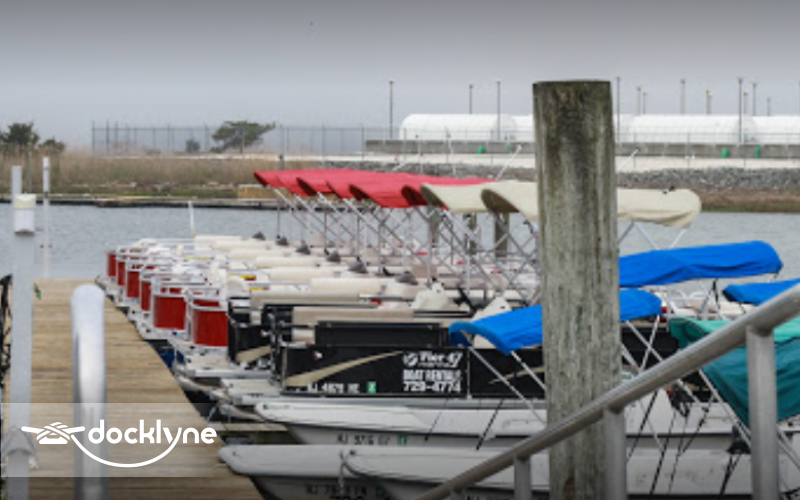 Rent a Pontoon 24' from Pier 47 Marina on Docklyne